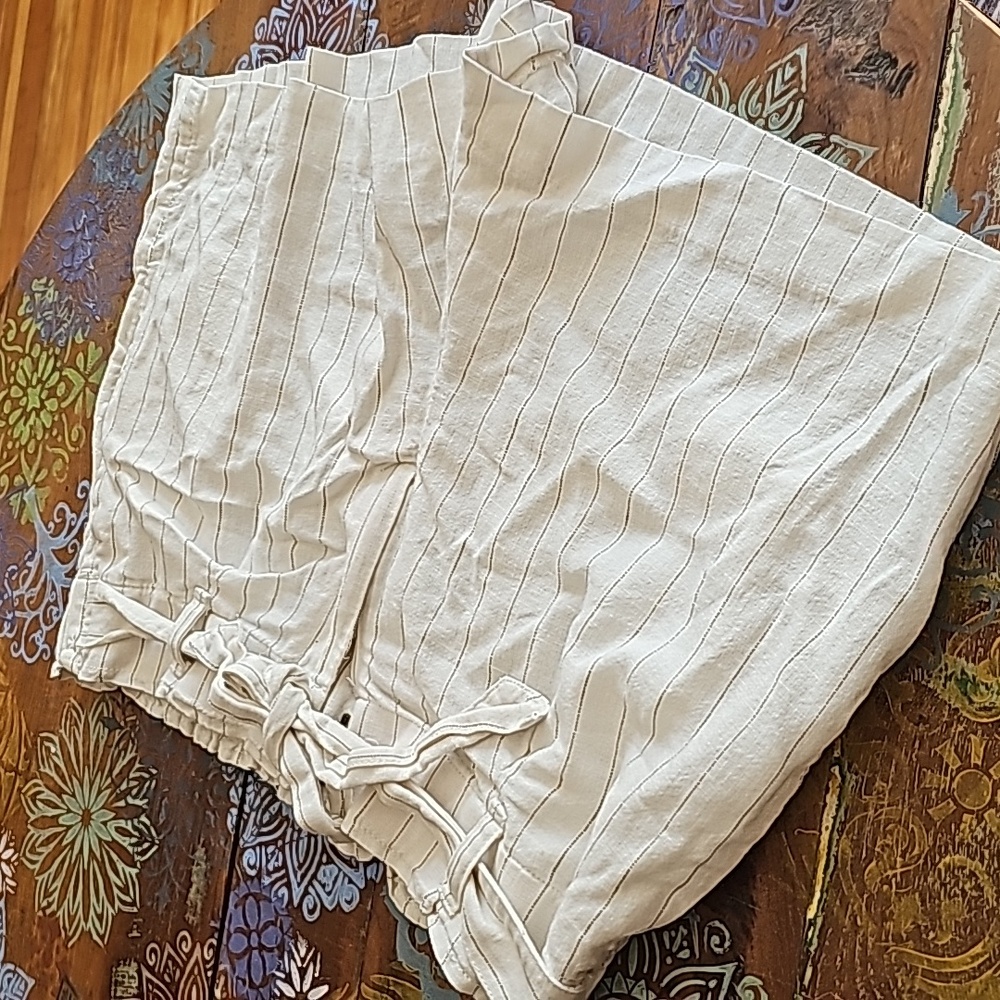 Loft shorts Lg